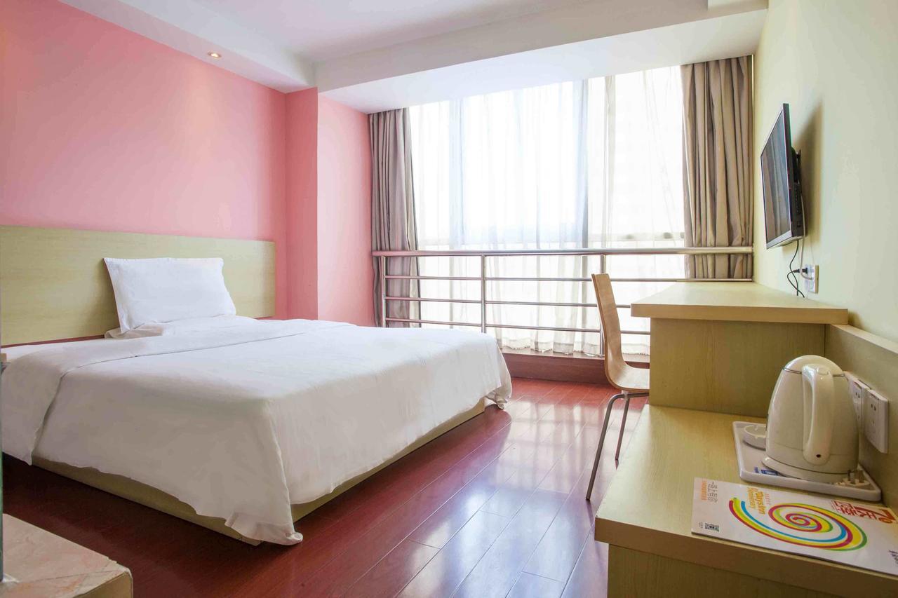 7Days Inn Dalian Harbour Square Ferry Terminal מראה חיצוני תמונה
