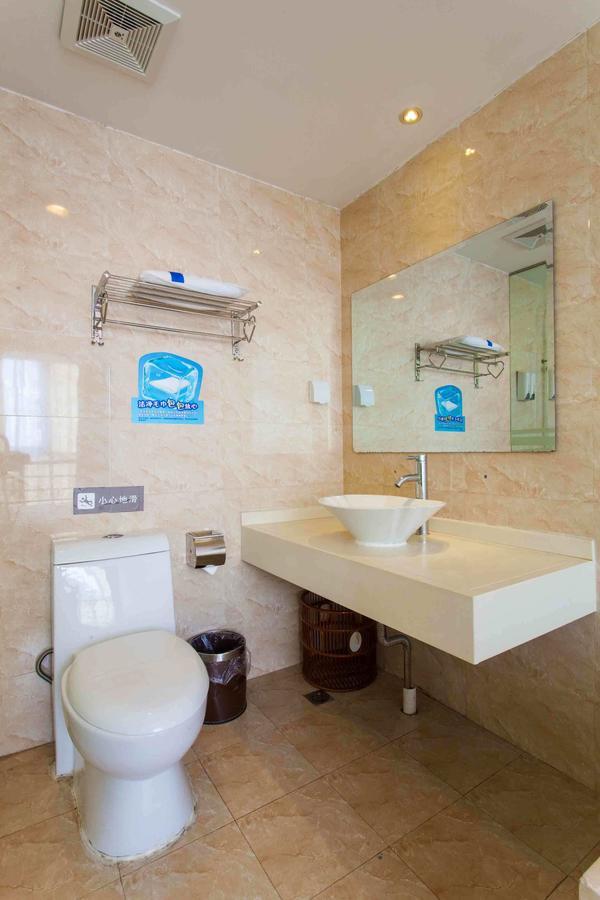 7Days Inn Dalian Harbour Square Ferry Terminal מראה חיצוני תמונה