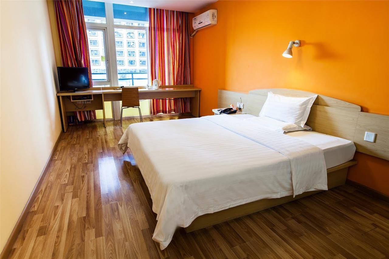 7Days Inn Dalian Harbour Square Ferry Terminal מראה חיצוני תמונה